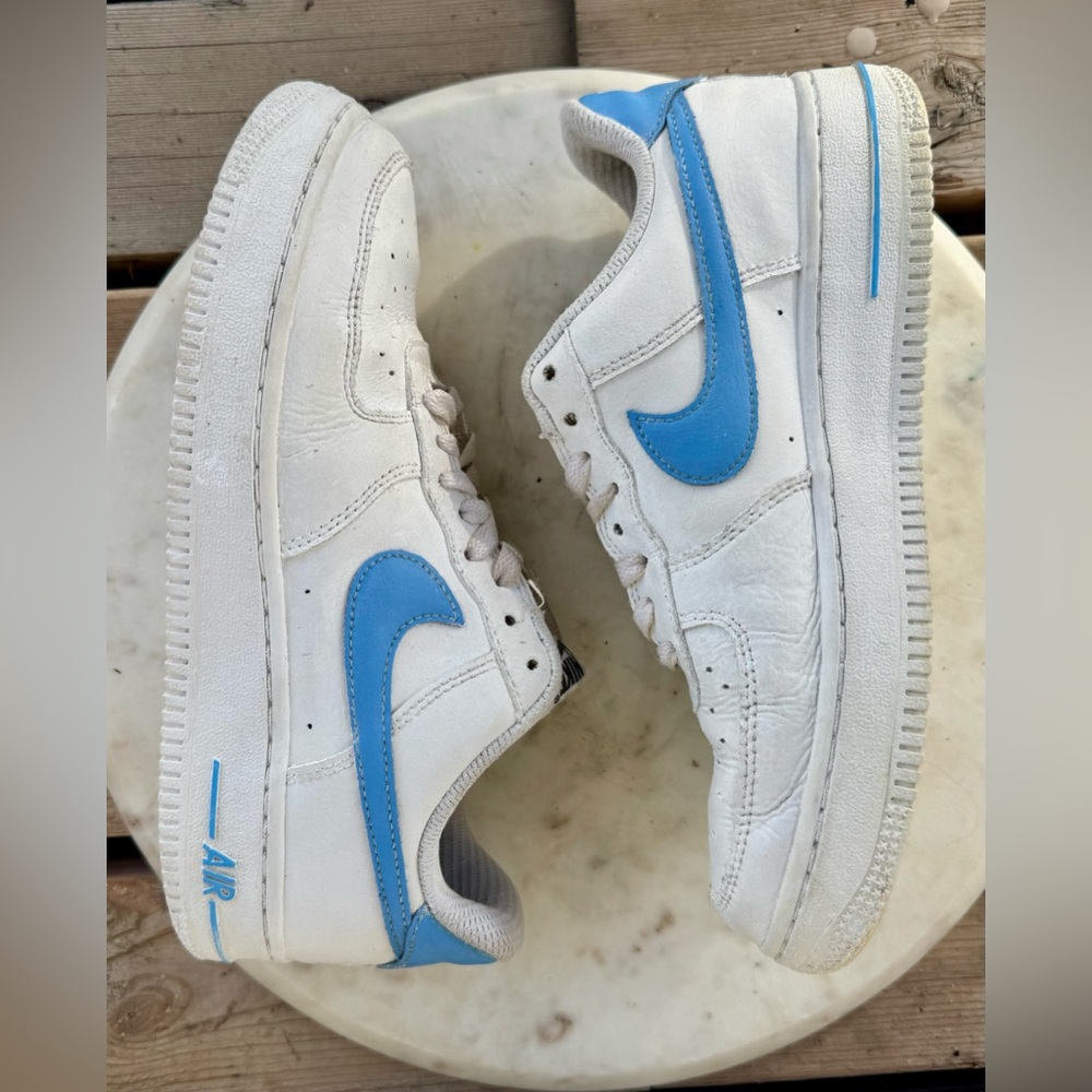 Size 7 Women’s - Nike Air Force 1 Low '07 University Blue 2018